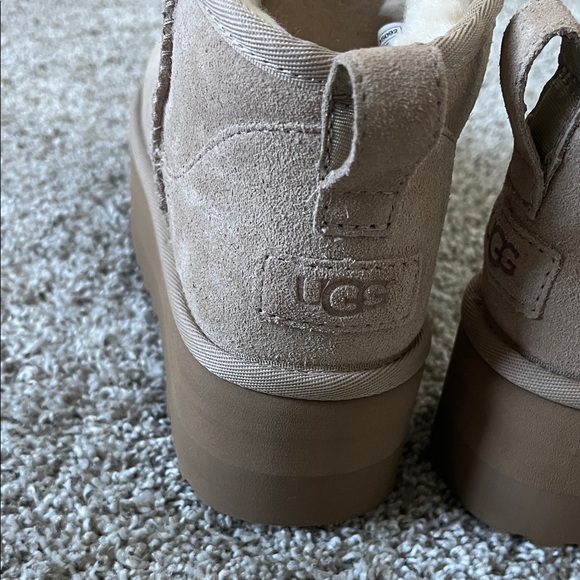 Women’s UGG Classic Ultra Mini Platform Boots - Picture 2 of 6